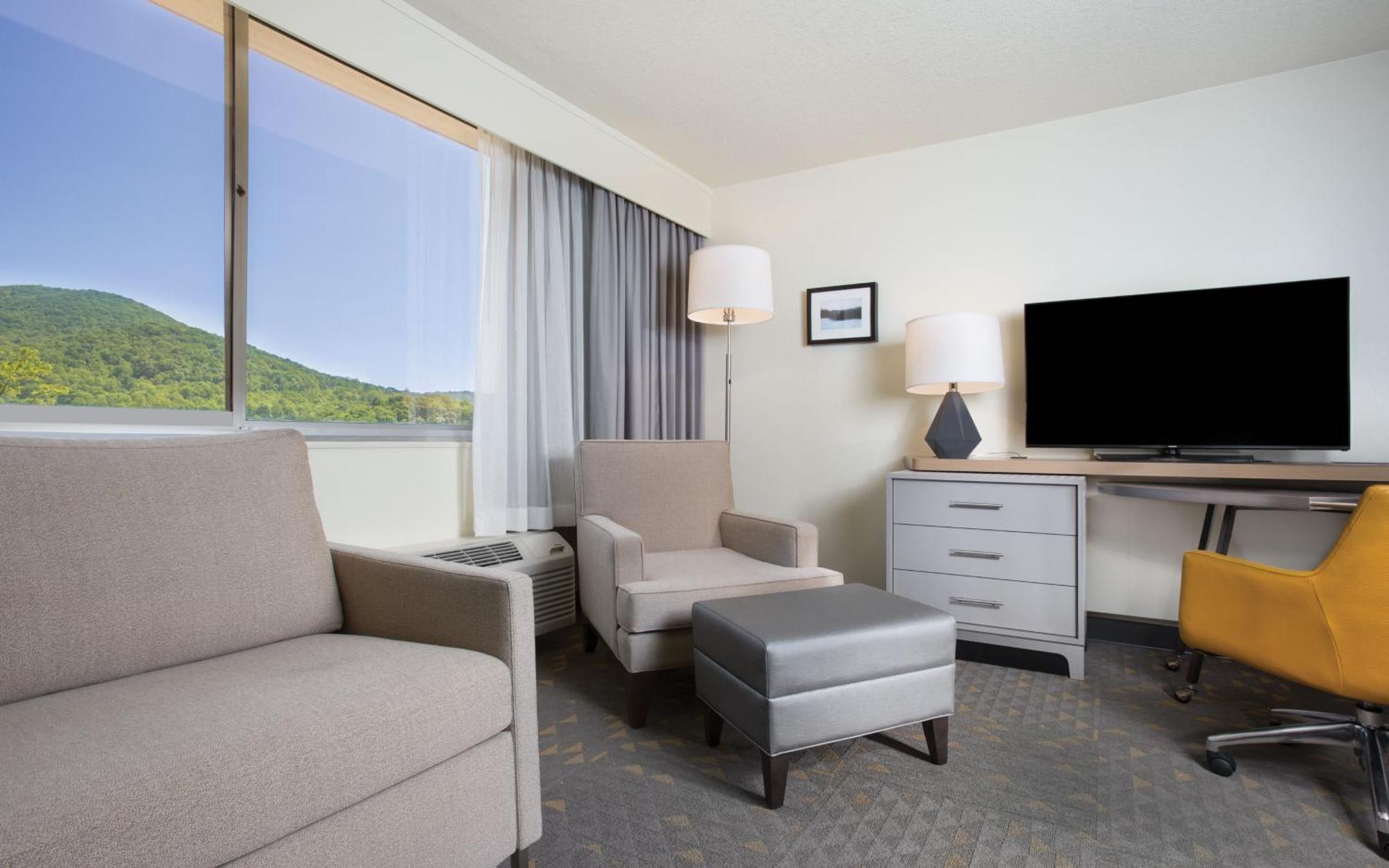 Holiday Inn Asheville East-Blue Ridge Pkwy By Ihg Extérieur photo