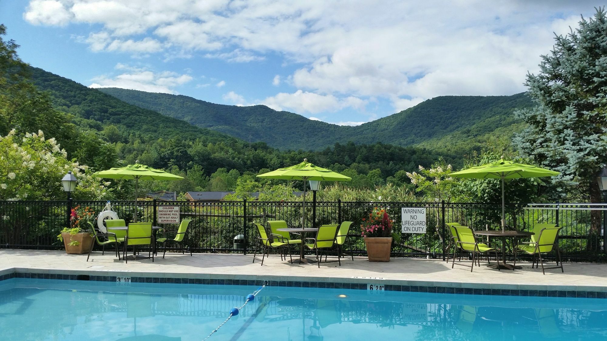 Holiday Inn Asheville East-Blue Ridge Pkwy By Ihg Extérieur photo
